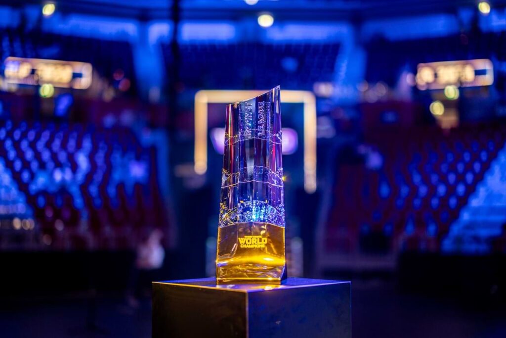 Rlcs Worlds 2024 Trophy - Peria Bobbette